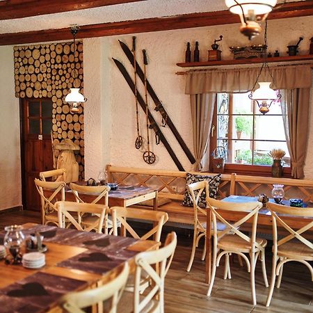 Pension & Restaurant Krakonos 하라포프 외부 사진