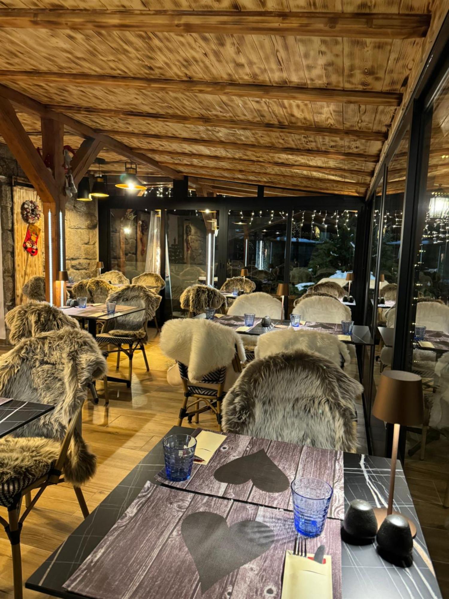 Pension & Restaurant Krakonos 하라포프 외부 사진